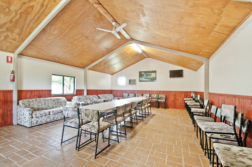 Warragul Gardens Holiday Park Экстерьер фото