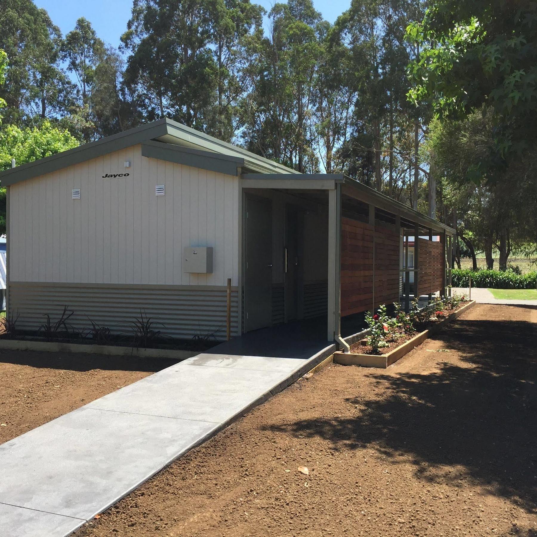 Warragul Gardens Holiday Park Экстерьер фото