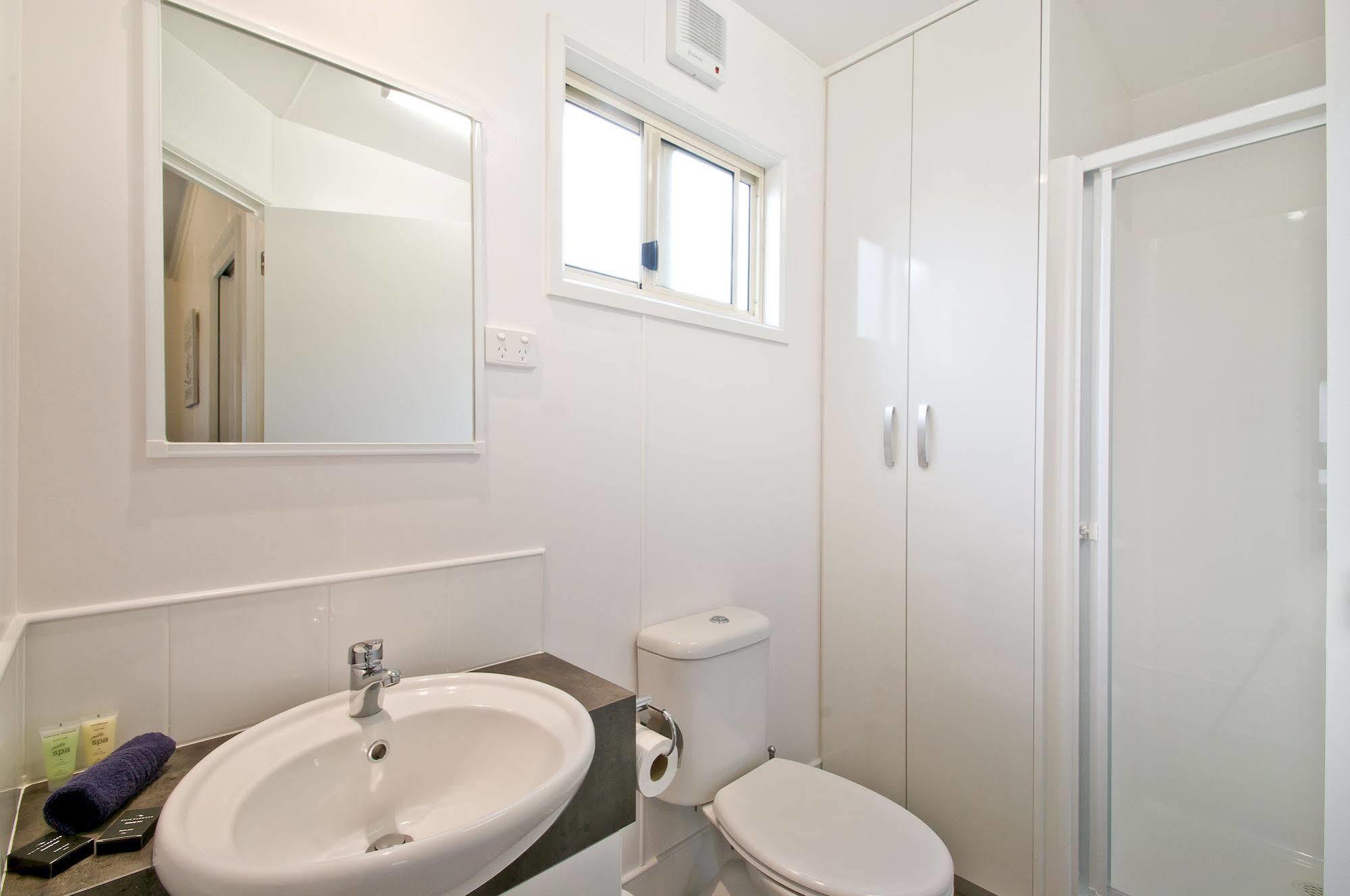 Warragul Gardens Holiday Park Экстерьер фото
