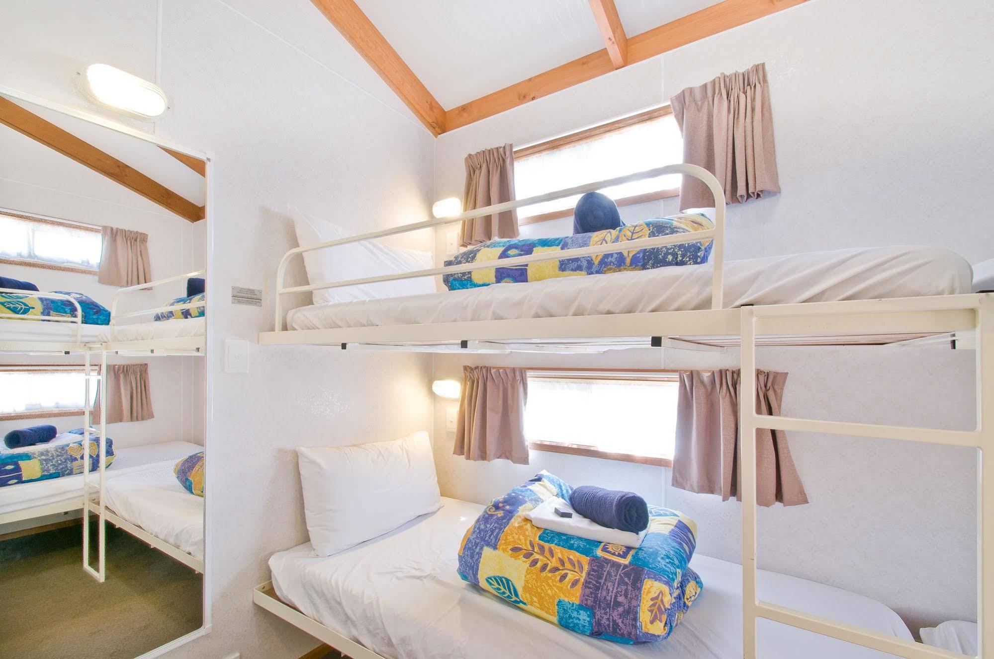 Warragul Gardens Holiday Park Экстерьер фото